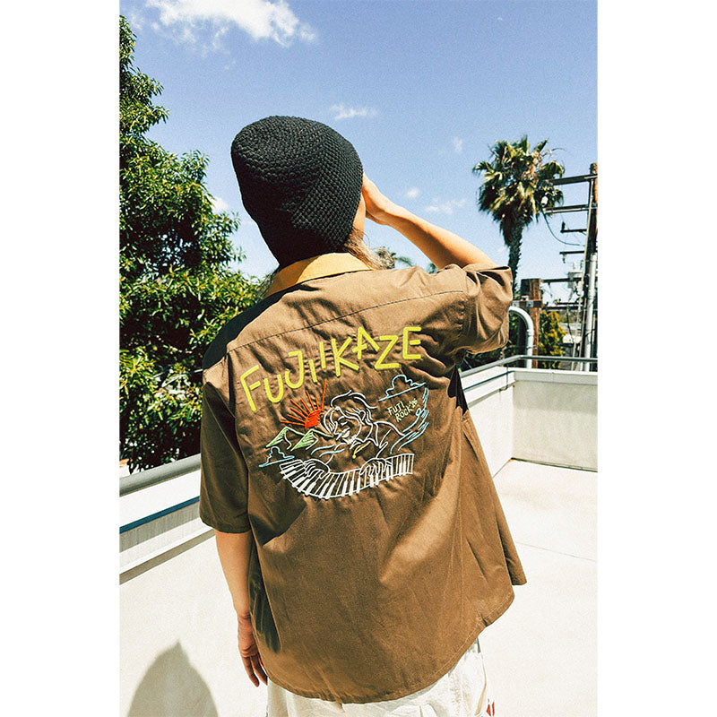 🌾 Fujii Kaze - Fujii Kaze x Fuji Rock '26 - Official Collaboration Shirt (BROWN) ♪︎ - 【中期預購-7月下旬】