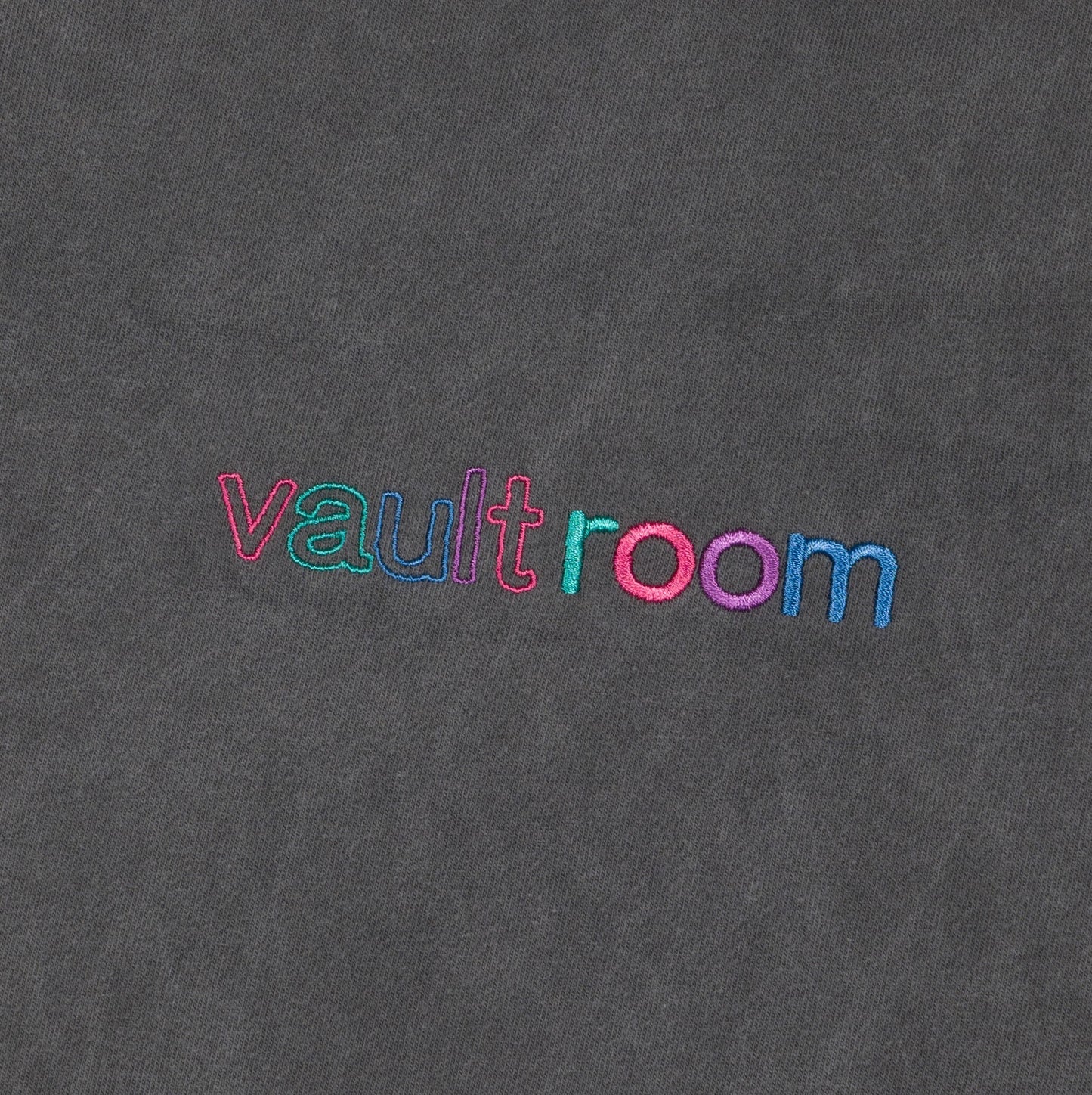 ⭐ YOASOBI - vaultroom × PLAYERS - TEE / Charcoal ♪︎ - 【長期預購-6月中旬】