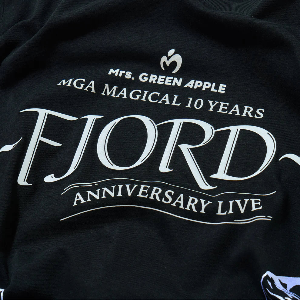 🍏 Mrs. GREEN APPLE - FJORD - LOGO短袖上衣(黑色/白色) ♪︎ - 【長期預購-10月上旬】