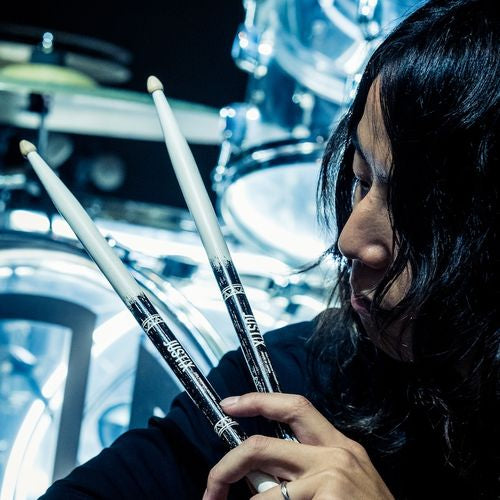 📽️ ONE OK ROCK - Tomoya 簽名鼓棒 ♪︎