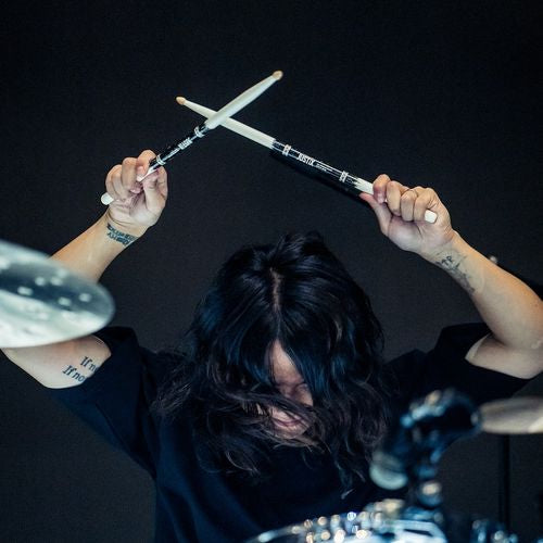 📽️ ONE OK ROCK - Tomoya 簽名鼓棒 ♪︎
