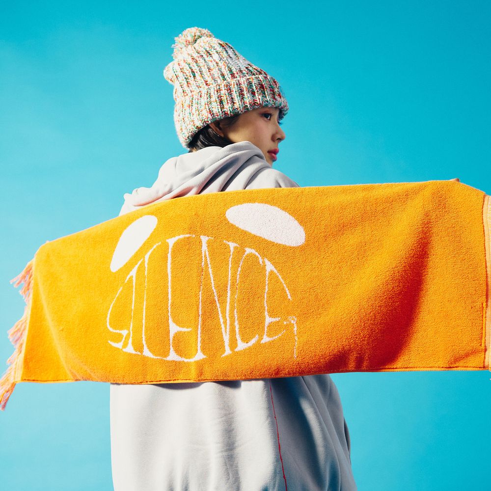 🍥 Vaundy - "SILENCE" - Glitter Logo Towel ♪︎