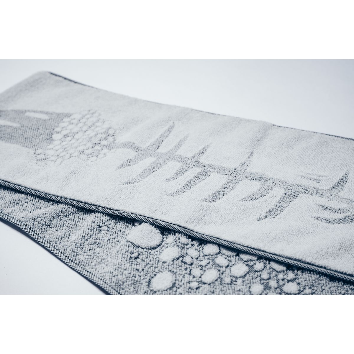 🐟 sakanaction - SAKANAQUARIUM 2025 “怪獣” - MUFFLER TOWEL “HAZY” ♪︎