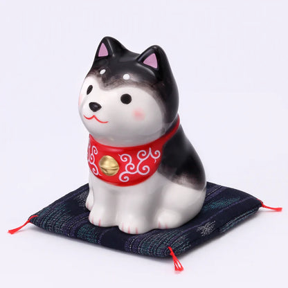 中外陶園– 藥師窯 - 狗勾日和坐姿領巾柴犬 - 黑柴 ♪