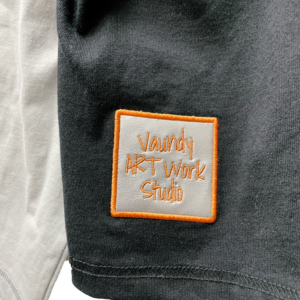 Vaundy Logo Layered 