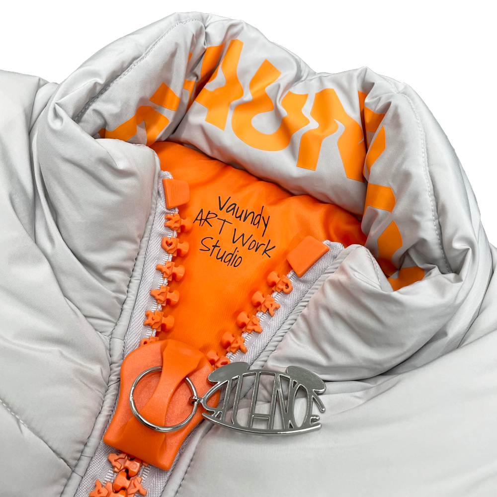 🍥 Vaundy - "SILENCE" - Logo Down Vest ♪︎