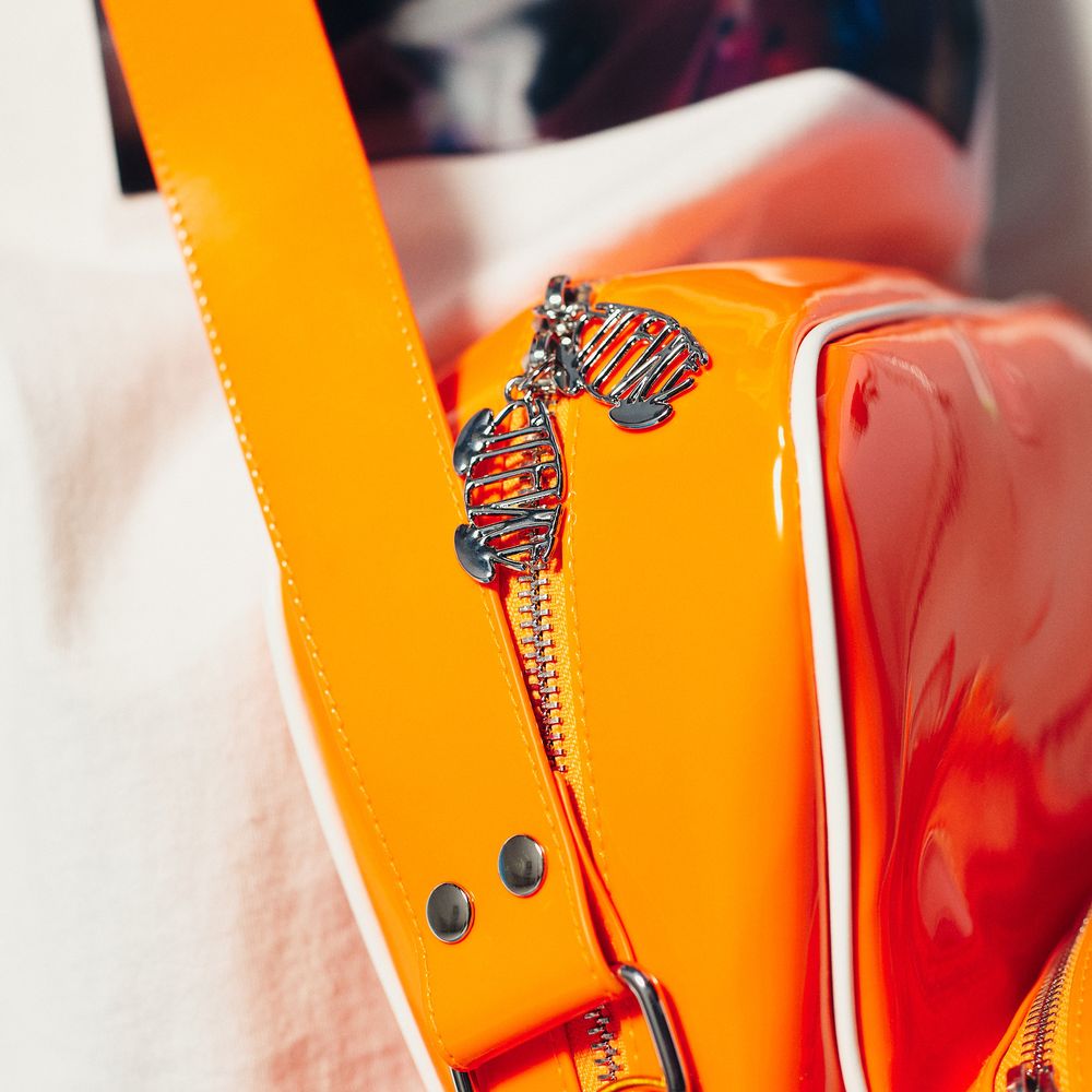 🍥 Vaundy - "SILENCE" - Patent Leather Shoulder Bag［Orange］ ♪︎