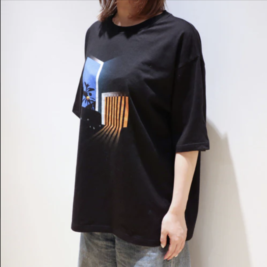 🌙 YORUSHIKA - 二人稱展 - T-Shirt A Black ♪︎ - 【中期預購-7月中旬】