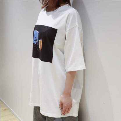🌙 YORUSHIKA - 二人稱展 - T-Shirt A White ♪︎ - 【中期預購-7月中旬】