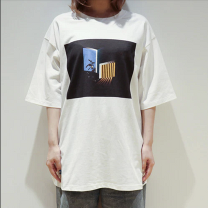 🌙 YORUSHIKA - 二人稱展 - T-Shirt A White ♪︎ - 【中期預購-7月中旬】