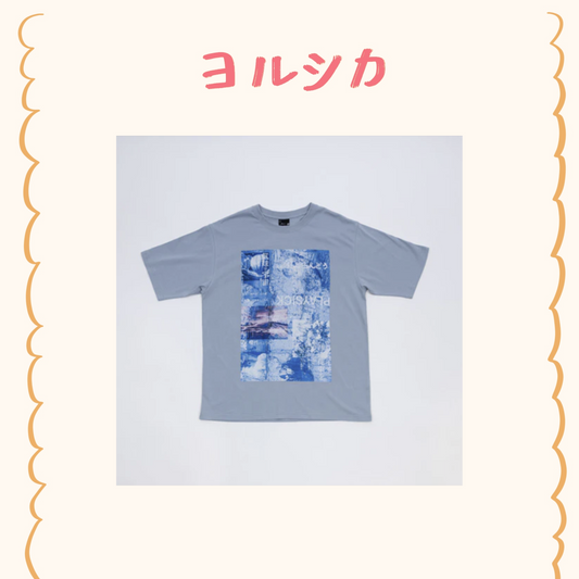 🌙 YORUSHIKA - 二人稱展 - T-Shirt C Blue Gray ♪︎ - 【中期預購-7月中旬】
