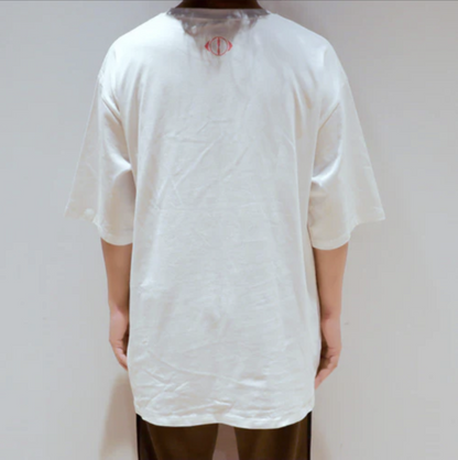 🌙 YORUSHIKA - 二人稱展 - T-Shirt C White ♪︎ - 【中期預購-9月下旬】