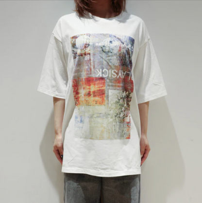 🌙 YORUSHIKA - 二人稱展 - T-Shirt C White ♪︎ - 【中期預購-9月下旬】